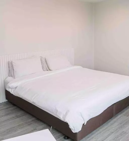 اتاق لوکس, Ma Non Nont Hotel & Apartment