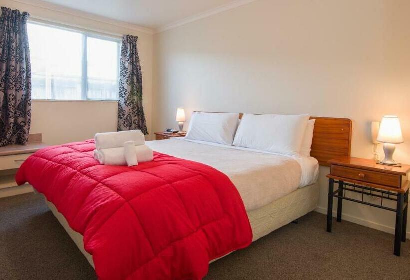 إستوديو قياسى, Hamilton Settlers Motor Lodge