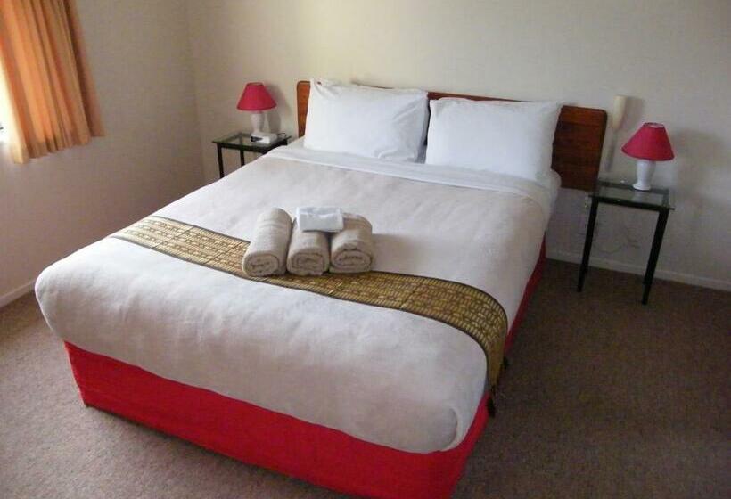 إستوديو قياسى, Hamilton Settlers Motor Lodge