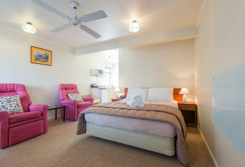 إستوديو قياسى, Hamilton Settlers Motor Lodge