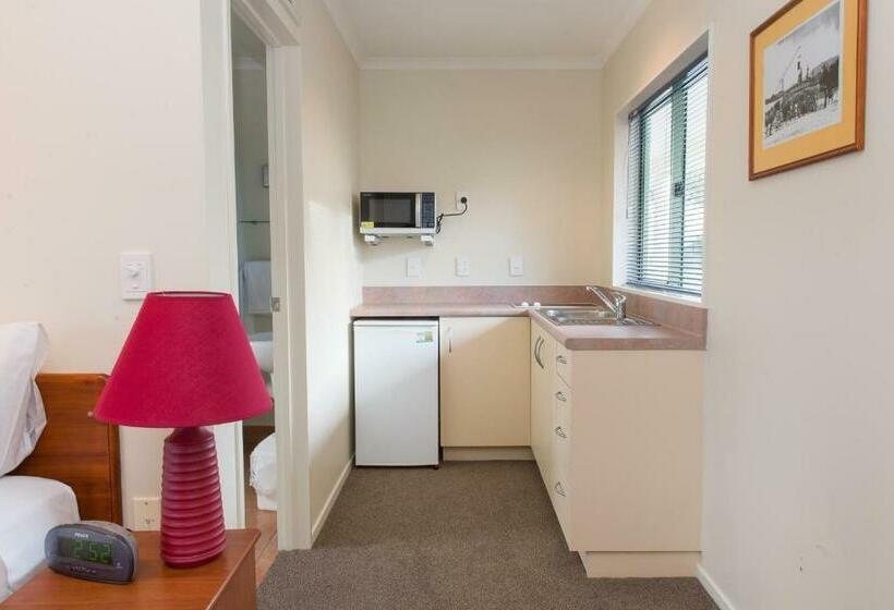 إستوديو قياسى, Hamilton Settlers Motor Lodge