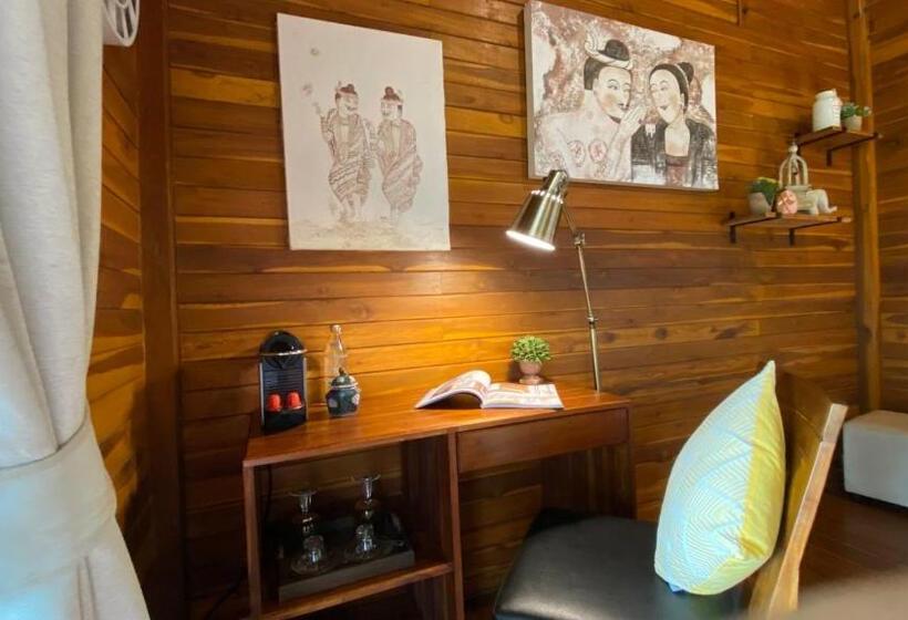 بنغل قياسي مطل على الجبل, Nan Seasons Boutique Resort