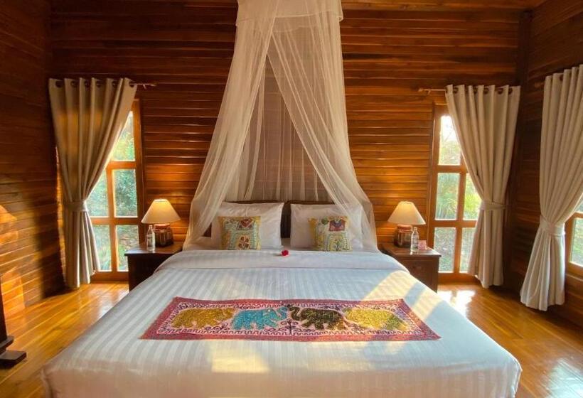 ویلای 2 خوابه, Nan Seasons Boutique Resort