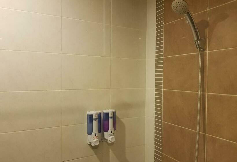 Семейный Номер, Pangviman Place Resotel Sha Plus