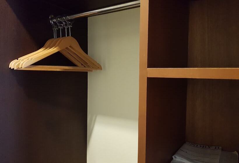 Семейный Номер, Pangviman Place Resotel Sha Plus