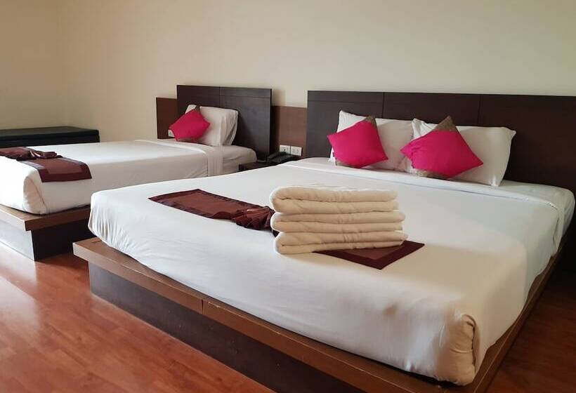 Семейный Номер, Pangviman Place Resotel Sha Plus