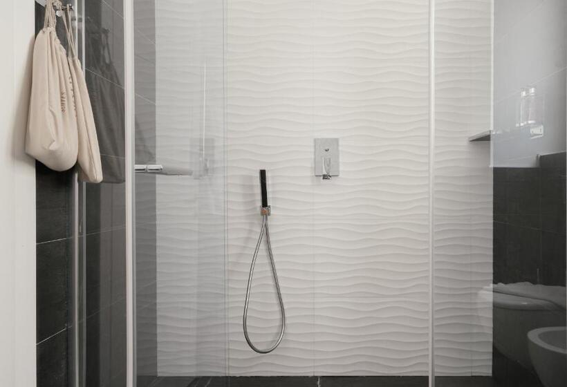 豪华套房, Montenapoleone Suites