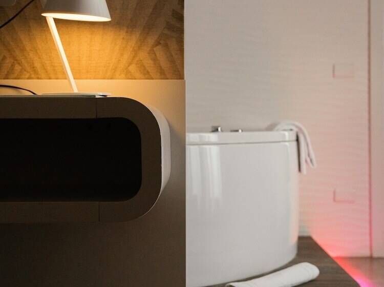 豪华套房, Montenapoleone Suites