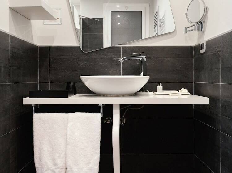 豪华套房, Montenapoleone Suites