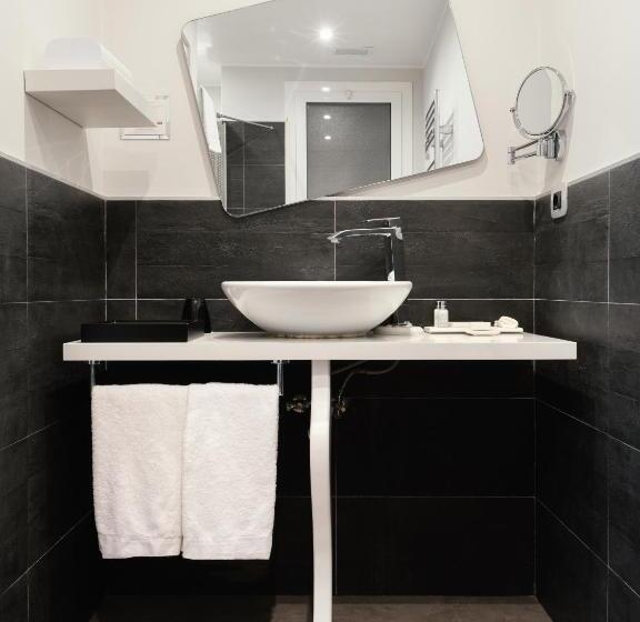 豪华套房, Montenapoleone Suites