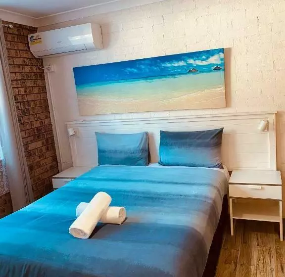 クラシックファミリールーム, Buccaneer Motel