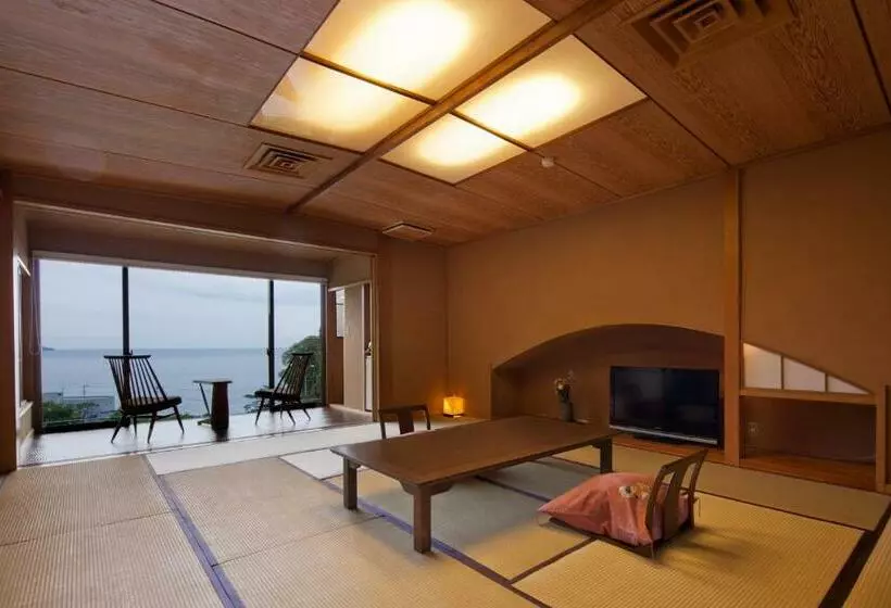 Superior-huone, Isaribi