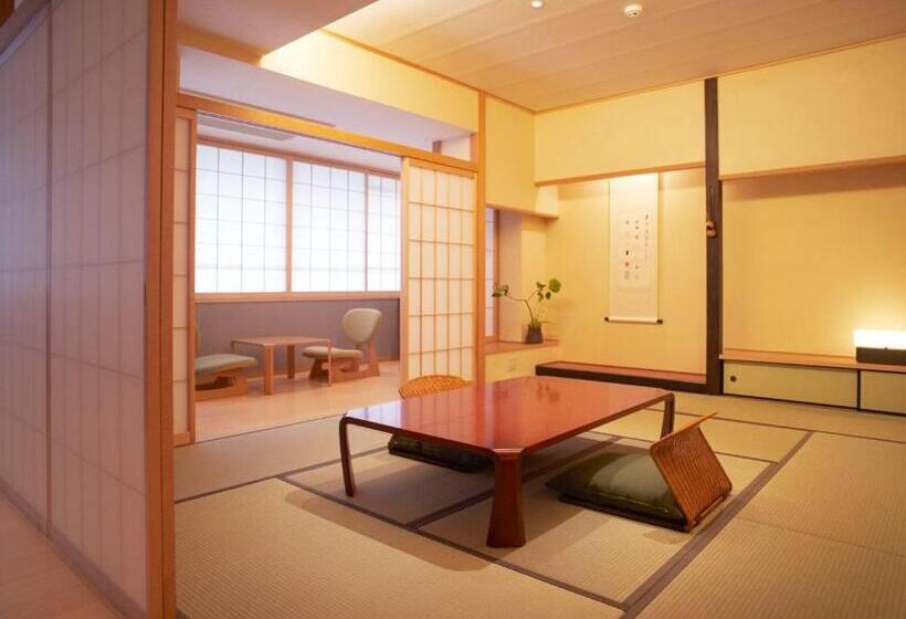 Cameră Standard, 厳島いろは