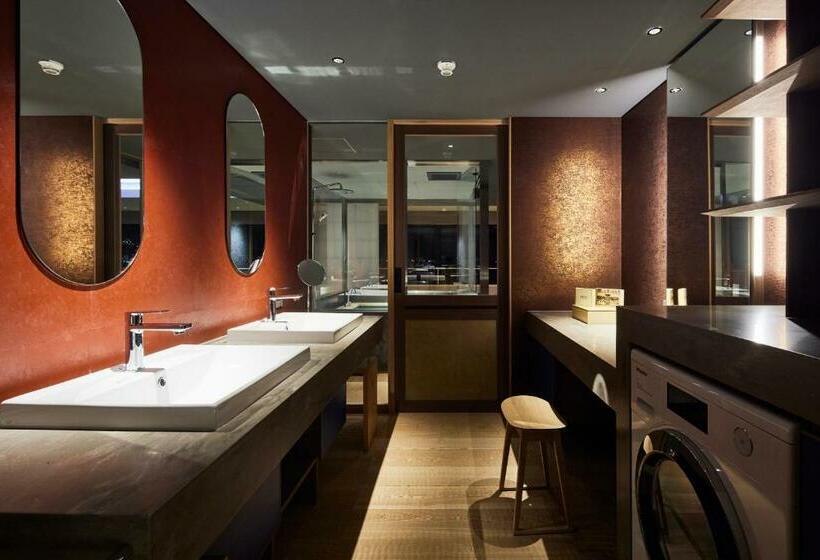 Suite Pat King, 厳島いろは