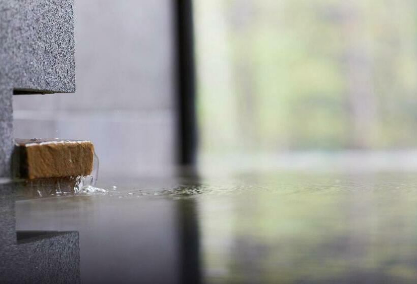 Standardrum med Balkong, Okujozankeionsen Kashogyoen