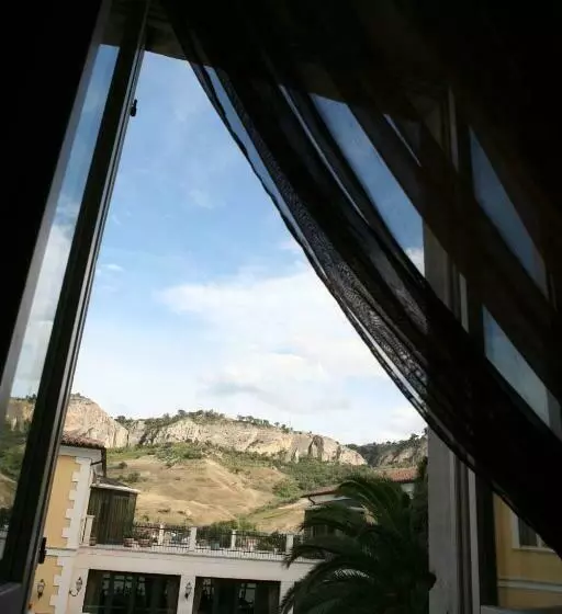 スイート, Regis Resort & Wellness