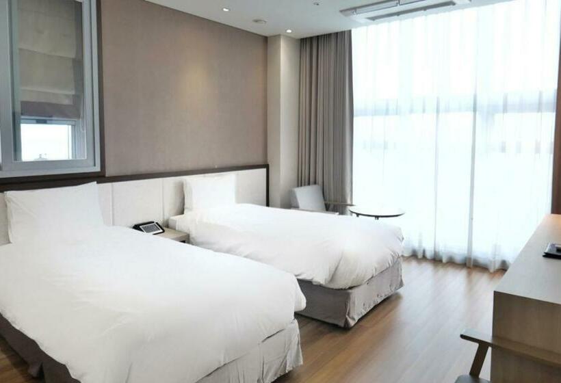 חדר סטנדרט, Rosana