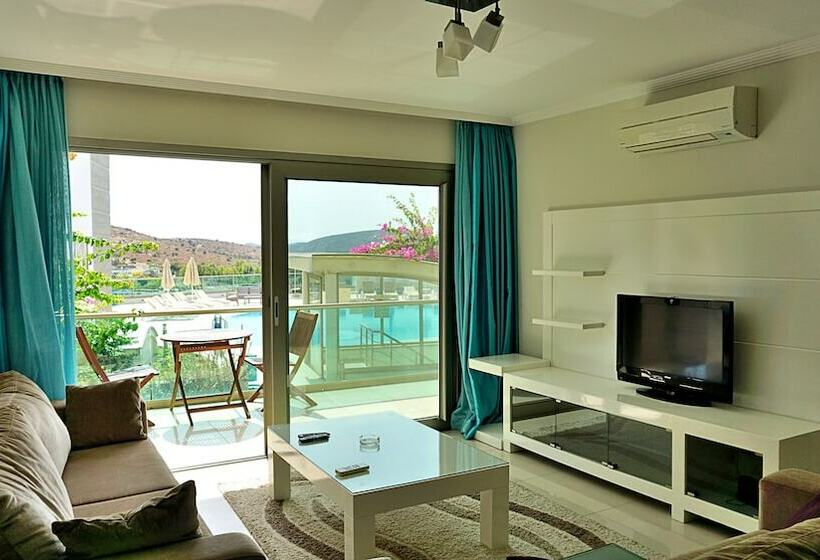 דירת 2 חדרים נוף לים, Royal Palm Residence