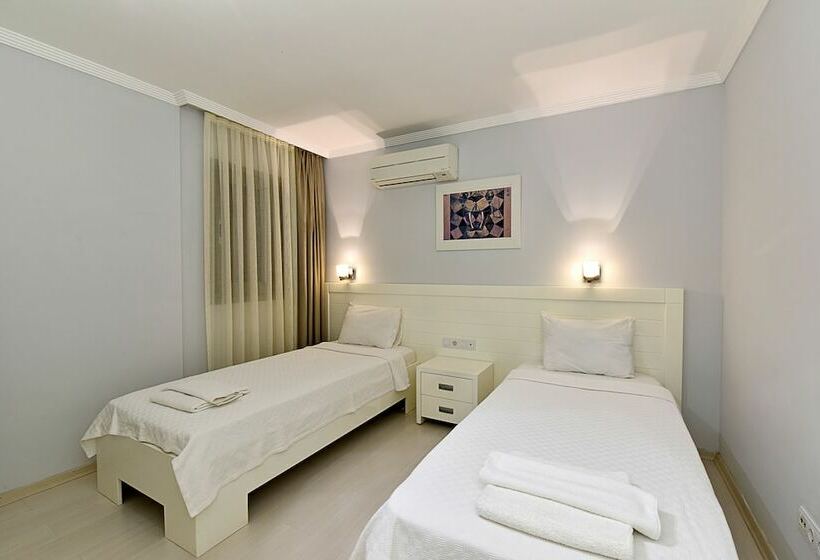 Апартаменты 1 Спальня Вид на Сад, Royal Palm Residence