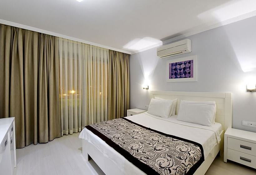 Апартаменты 2 спальни Вид на Сад, Royal Palm Residence
