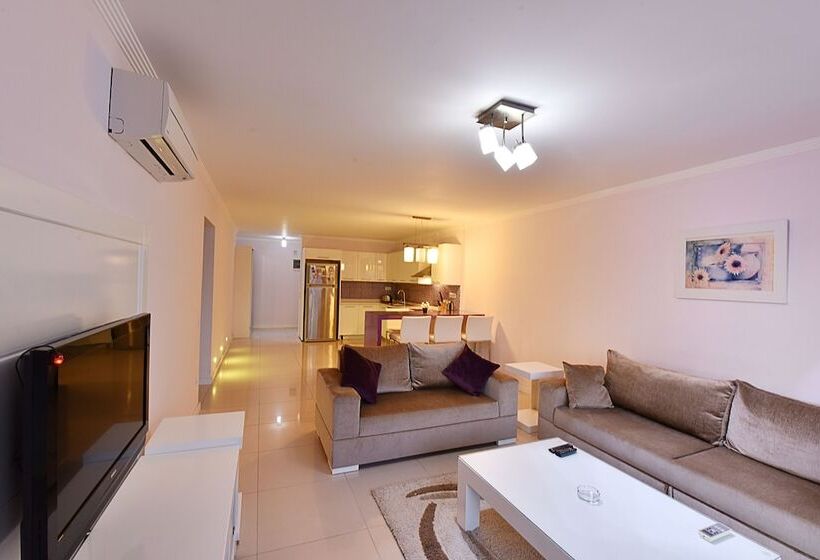 דירת 2 חדרי שינה עם נוף לגינה, Royal Palm Residence