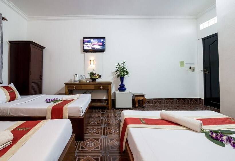 اتاق استاندارد سه نفره, The Unique Angkor Villa