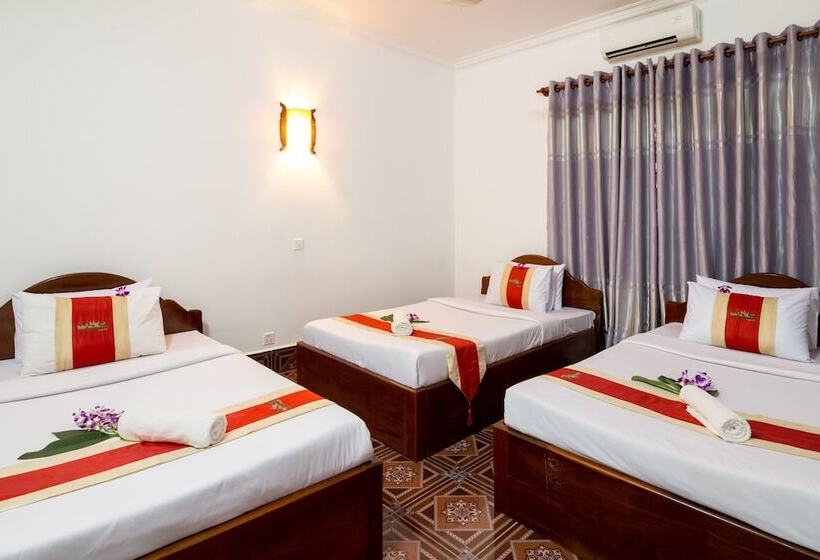 اتاق استاندارد سه نفره, The Unique Angkor Villa