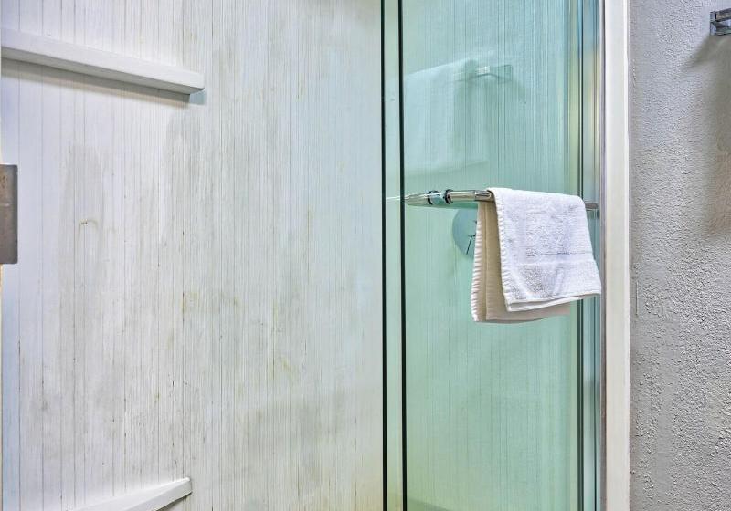 اتاق استاندارد سه نفره, The Unique Angkor Villa