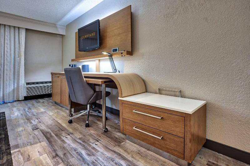 اتاق استاندارد سه نفره, The Unique Angkor Villa