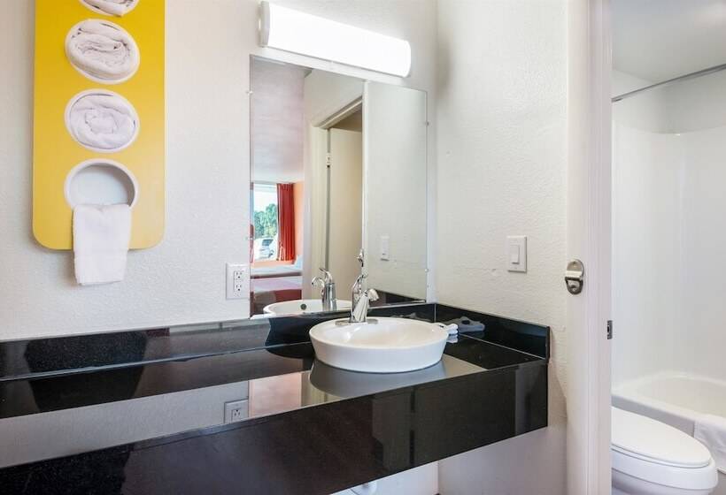 غرفة ديلوكس, Motel 6 Connellys Springs, Nc