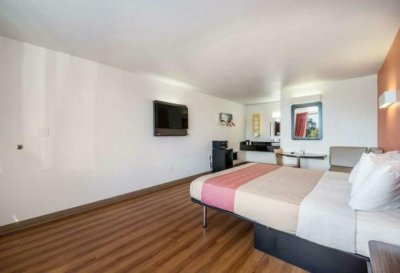 غرفة ديلوكس سرير كينج, Motel 6 Connellys Springs, Nc