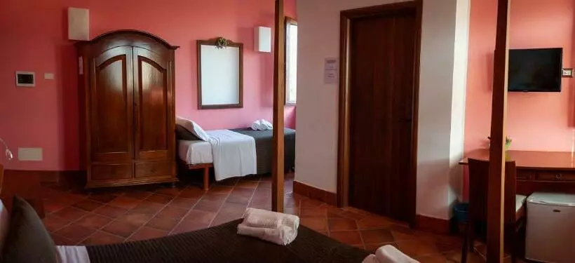 اتاق لوکس, Tenuta Terre Dei Latini