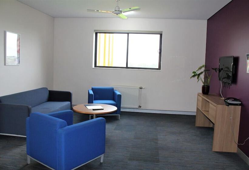 5침실 아파트, Western Sydney University Village Penrith