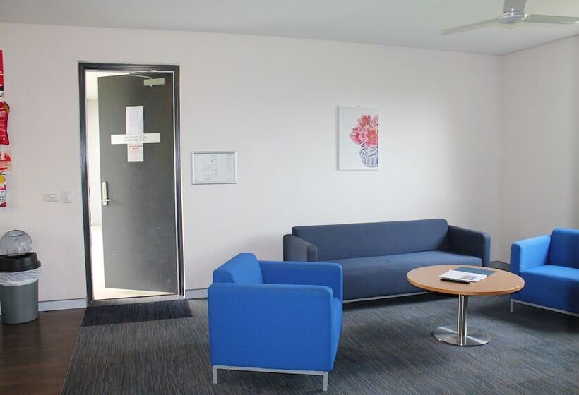 5침실 아파트, Western Sydney University Village Penrith