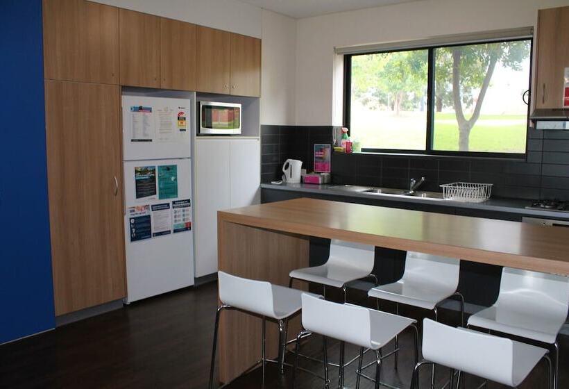 5침실 아파트, Western Sydney University Village Penrith