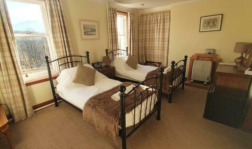 스탠다드 전망 룸, Tirindrish House