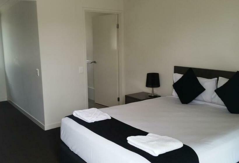 חדר דלוקס, Dooleys Tavern And Motel Capella