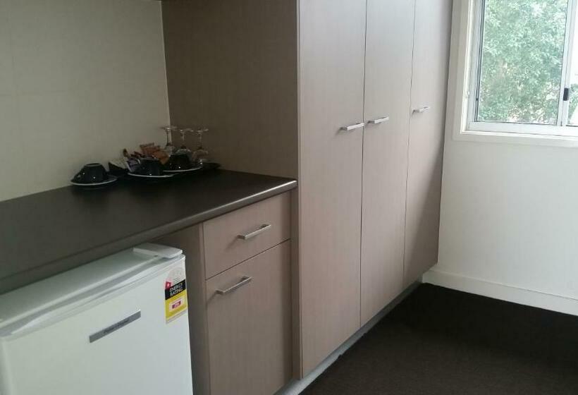 חדר דלוקס, Dooleys Tavern And Motel Capella