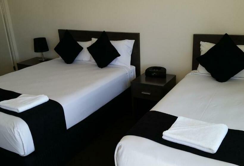 חדר דלוקס, Dooleys Tavern And Motel Capella