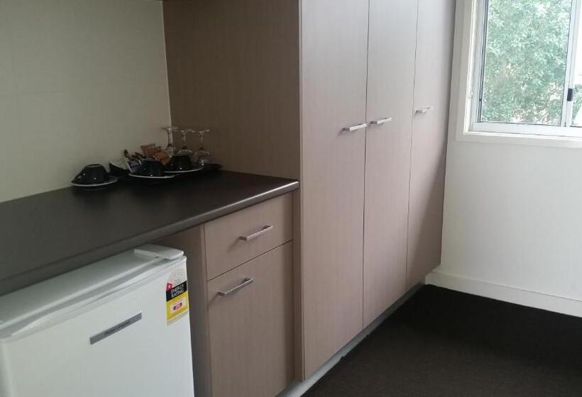 חדר סטנדרט, Dooleys Tavern And Motel Capella