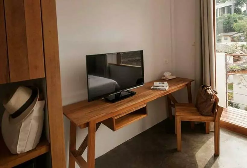 エコノミールーム, Escape Beach Resort   New Look Renovated