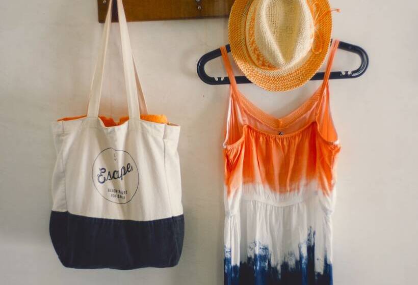 Бунгало Стандарт Вид на Сад, Escape Beach Resort   New Look Renovated