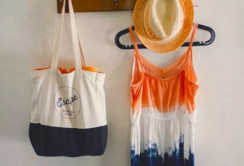 ガーデンビューのスタンダードバンガロー, Escape Beach Resort   New Look Renovated