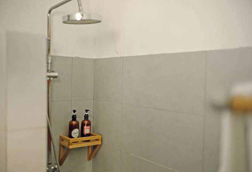 Бунгало Стандарт Вид на Сад, Escape Beach Resort   New Look Renovated