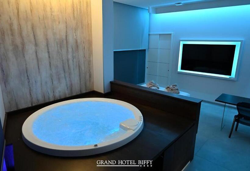 Люкс Повышенной Комфортности, Grand Hotel Biffy