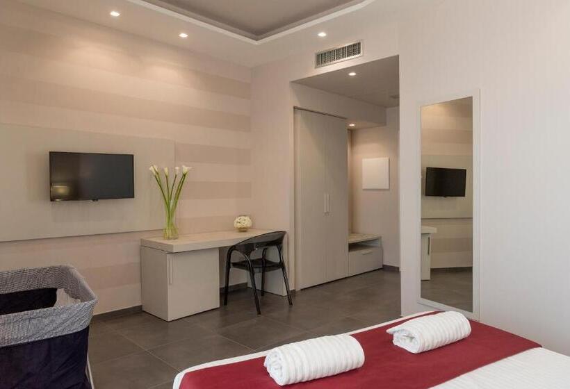 Номер Стандарт Трехместный, Grand Hotel Biffy