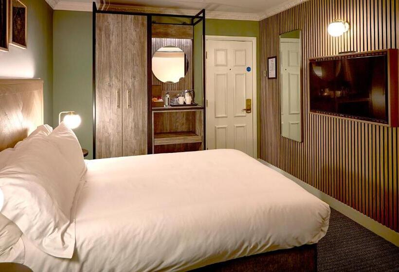 اتاق استاندارد, Alderley Edge