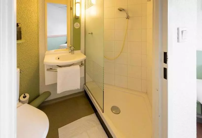 Standard Kolmen Hengen Huone, B&b Hotel Toulouse Cité De L Espace Gonord