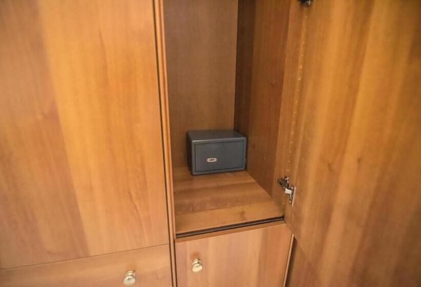 חדר יחיד עם טרסה, Jesolo Sand