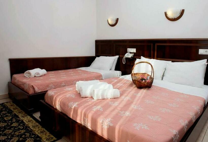 Triple Room Sea View, Kymata